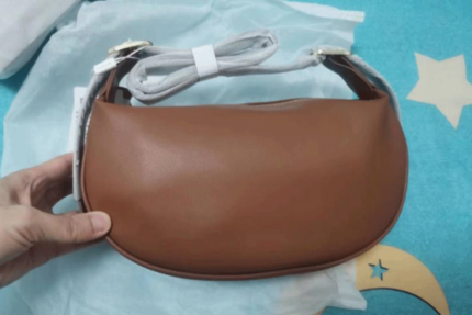 Wristlets bag